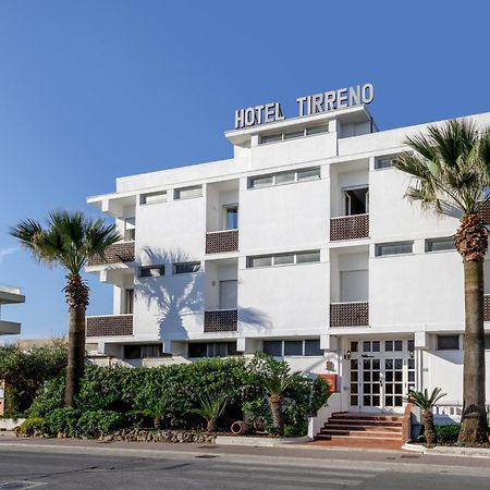 Hotel Tirreno Латина Екстер'єр фото