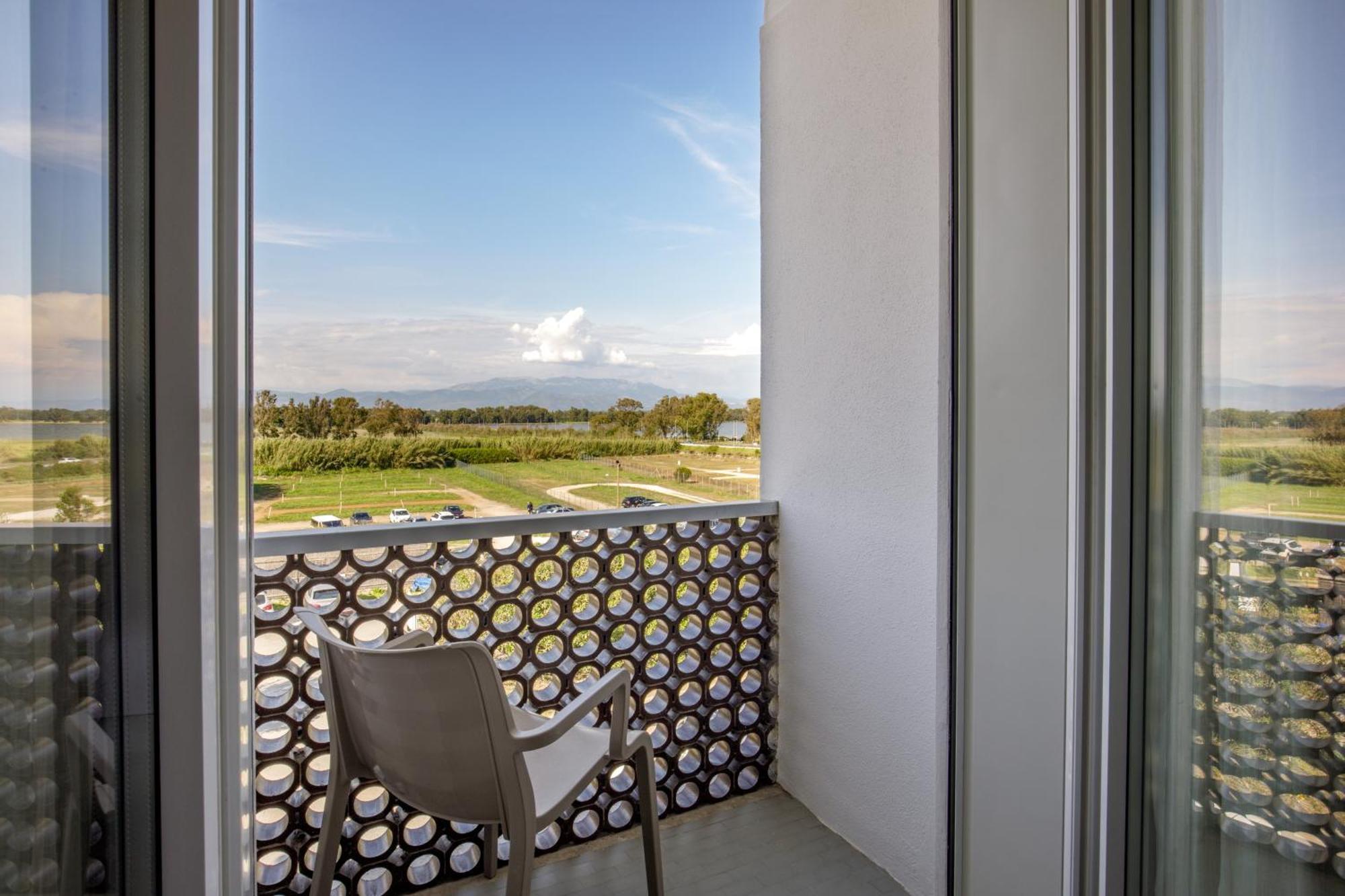 Hotel Tirreno Латина Екстер'єр фото