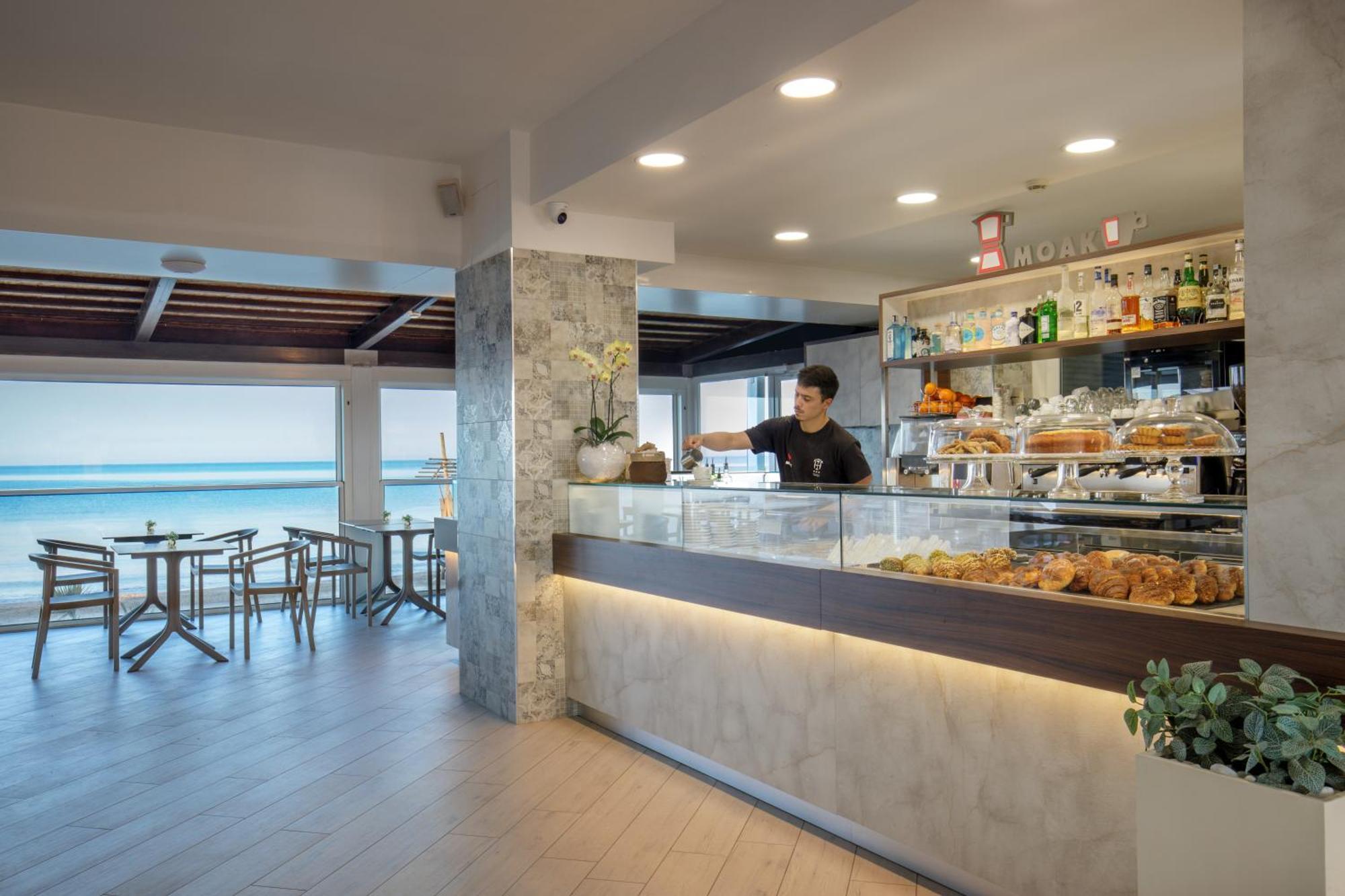 Hotel Tirreno Латина Екстер'єр фото